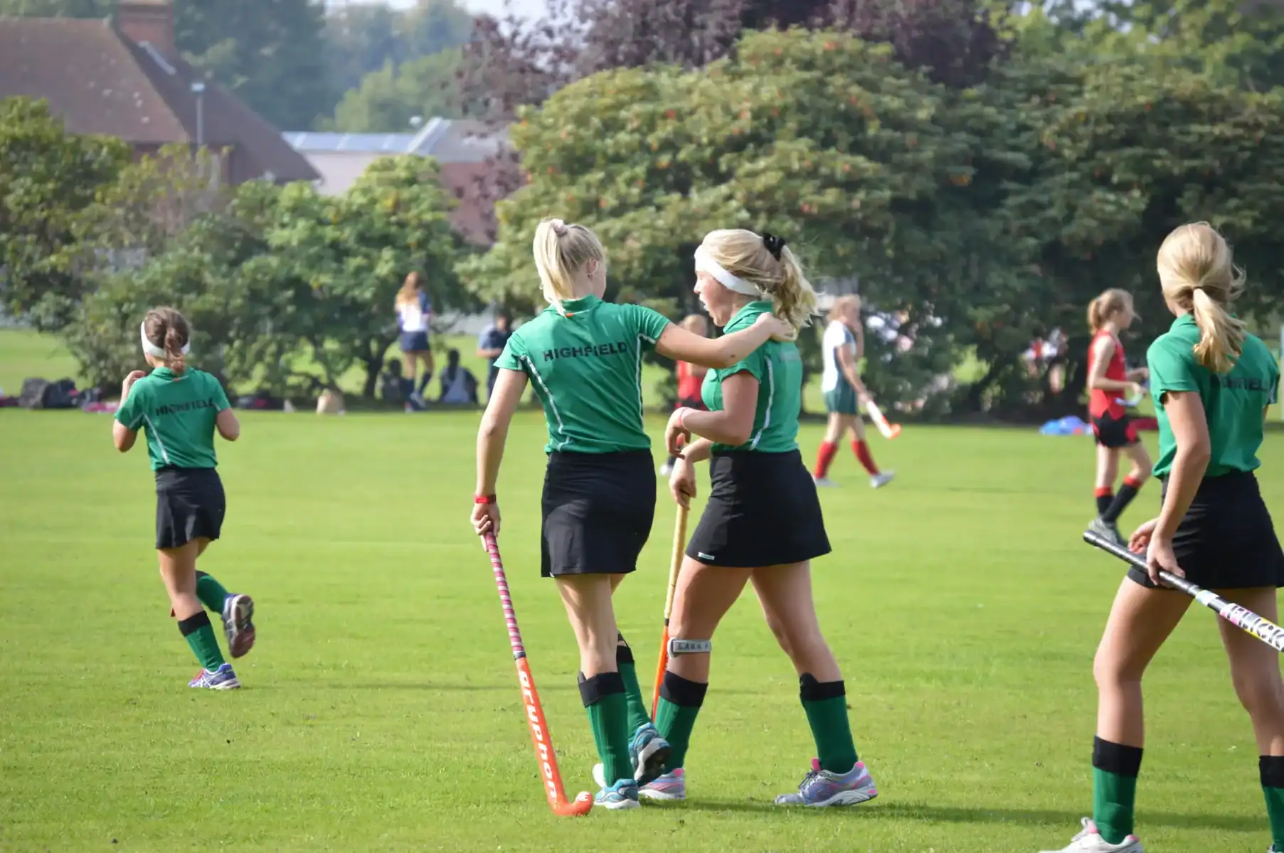 curso academico en internado Highfield school hockey