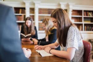 Diferencias entre estudiar A Levels y el Bachillerato Internacional