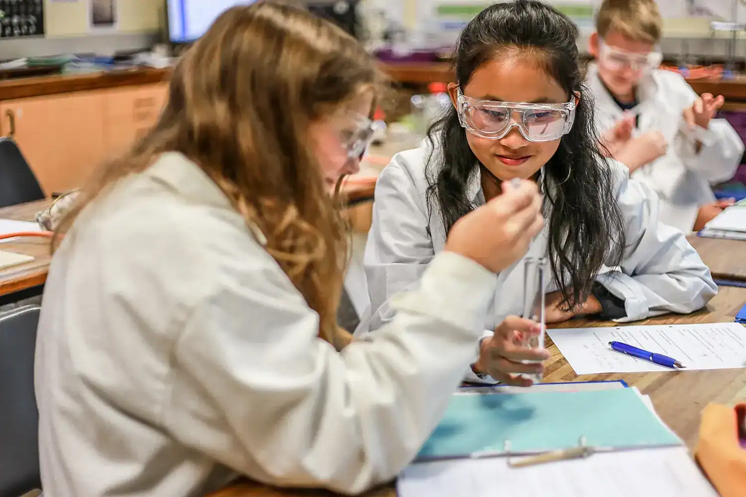 campamento verano Inglaterra clases de ciencias