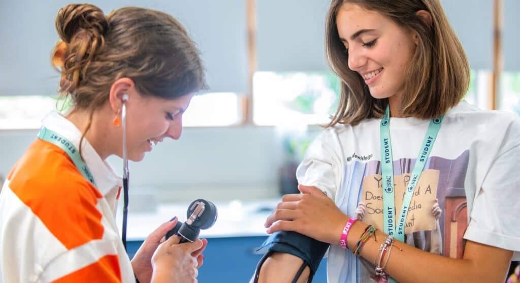 campamento verano Inglaterra curso especializado futuros medicos